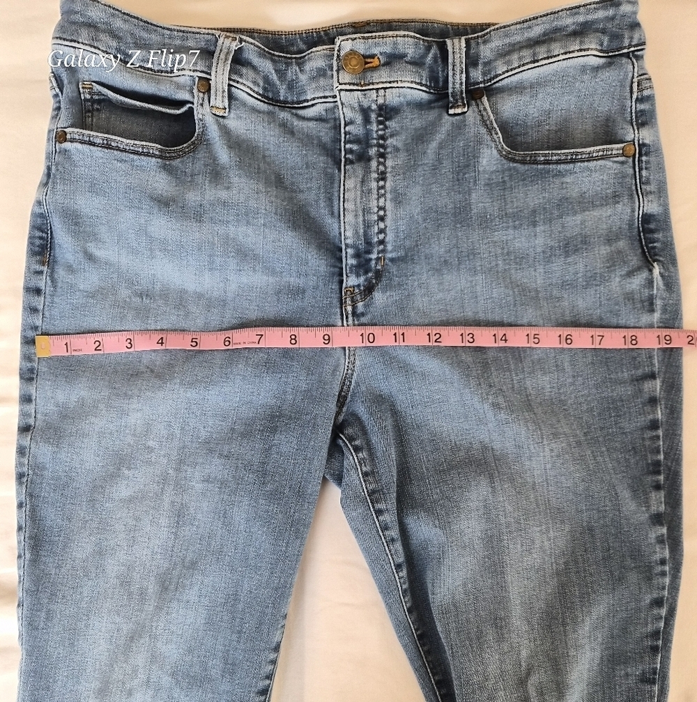 Talbots Petites Straight Leg Jeans - Medium Wash Denim - Size 14P - Picture 4 of 10